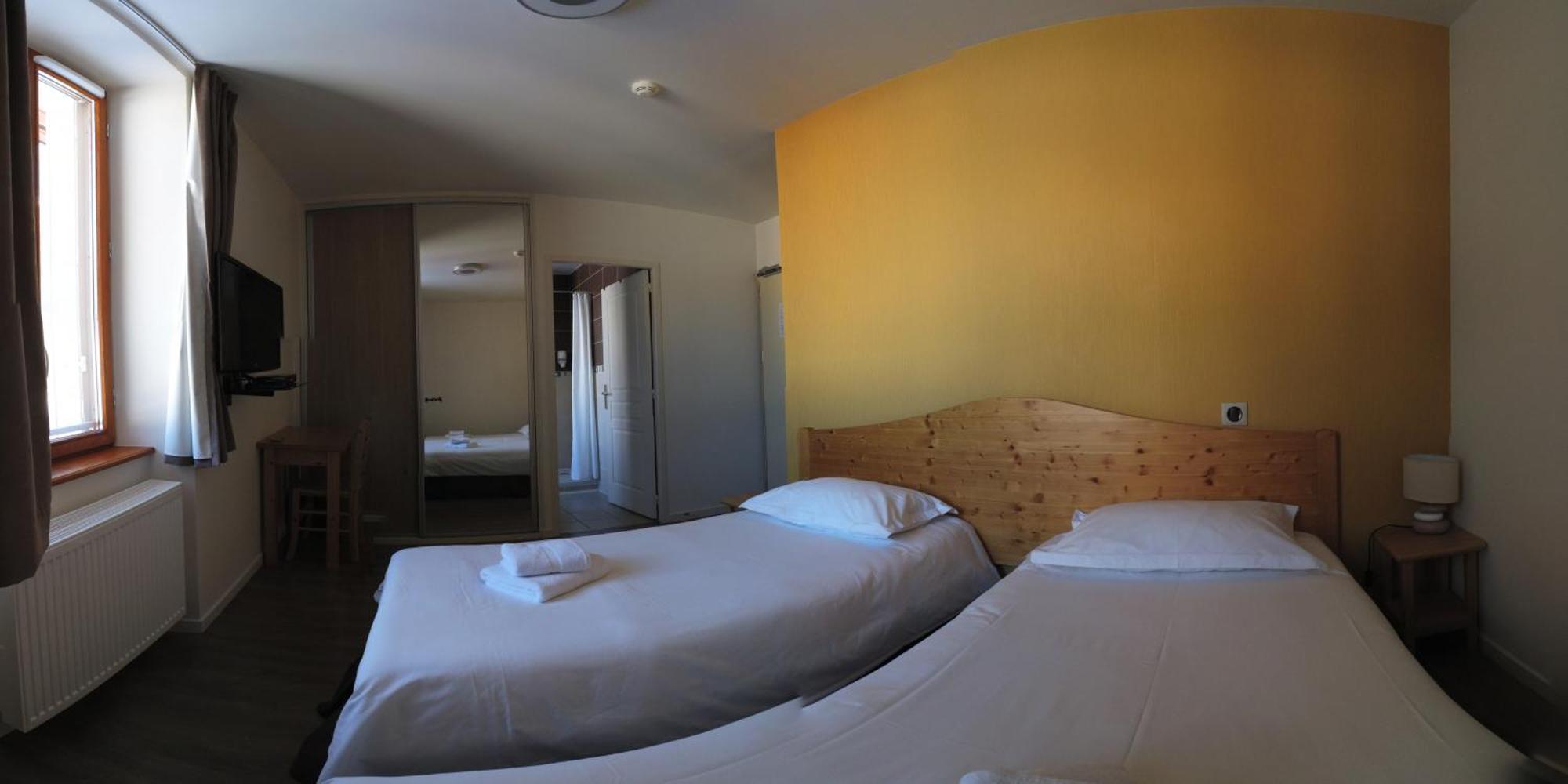 Hotel Du Soleil アイヨン・ル・ジュンヌ エクステリア 写真