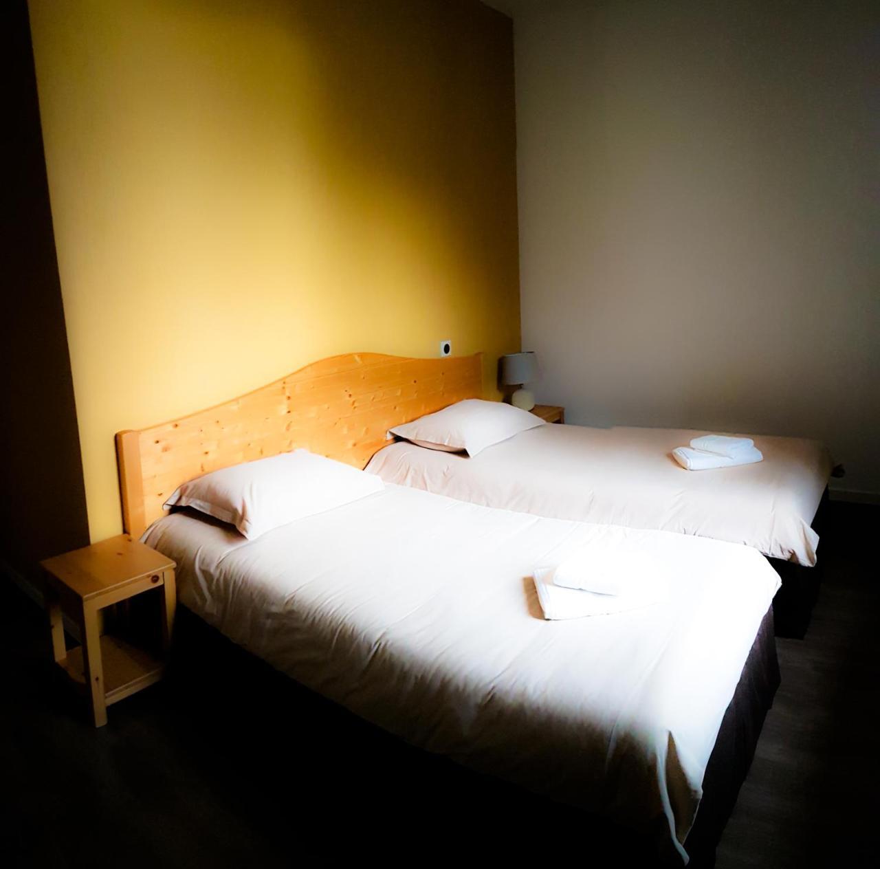 Hotel Du Soleil アイヨン・ル・ジュンヌ エクステリア 写真